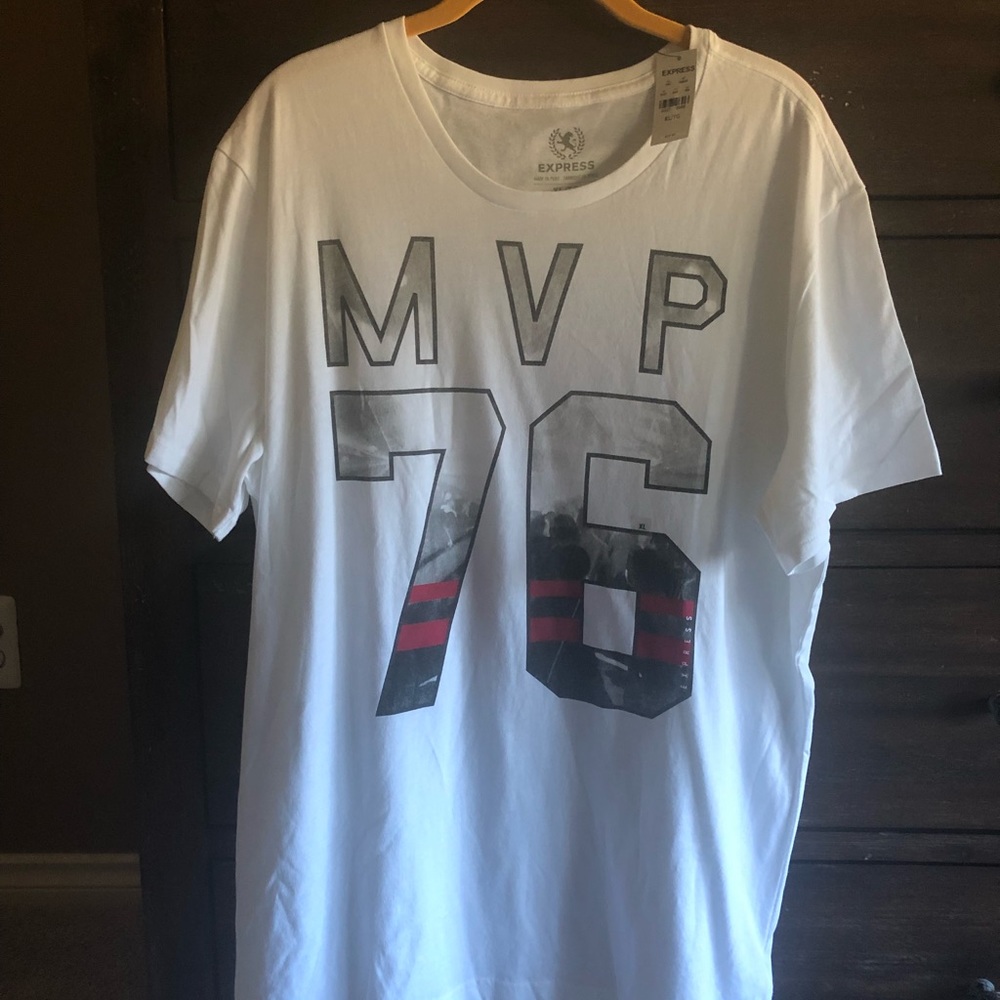 Men’s Xl graphic T shirt